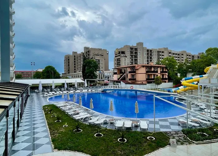 Grand Nirvana Hotel 4*