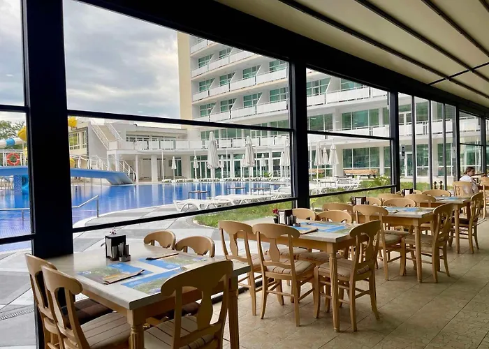 Hotel Grand Nirvana 4*