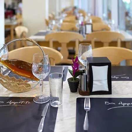 Grand Nirvana 4* Sluneční pobřeží