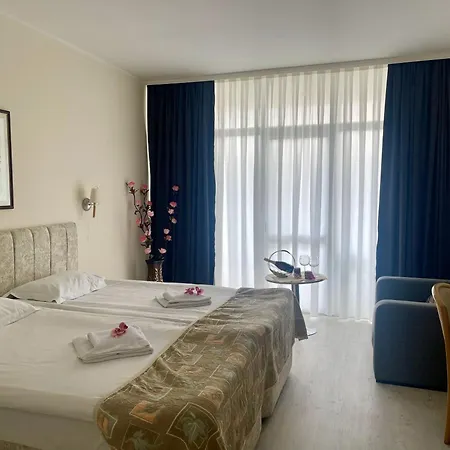 Grand Nirvana Отель 4*