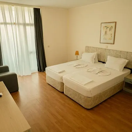 Grand Nirvana 4* Солнечный берег