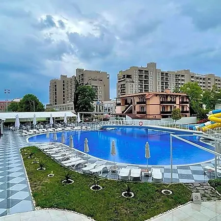 Grand Nirvana Hotel 4*