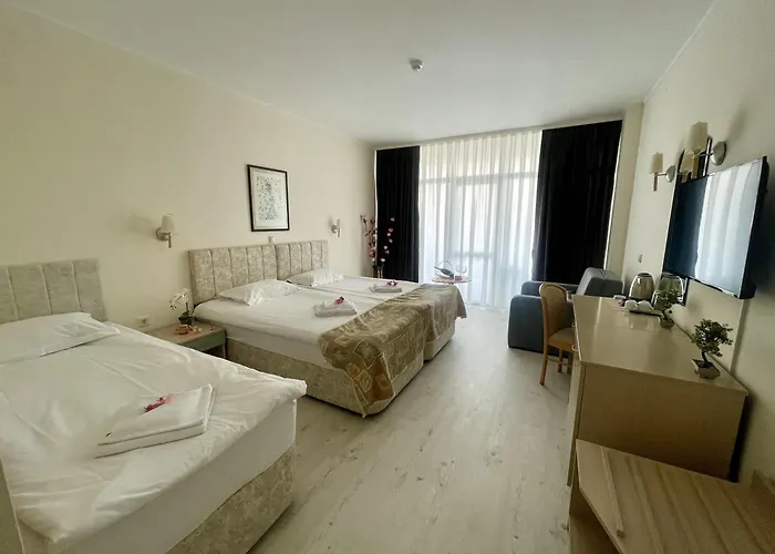 Grand Nirvana Szálloda Napospart