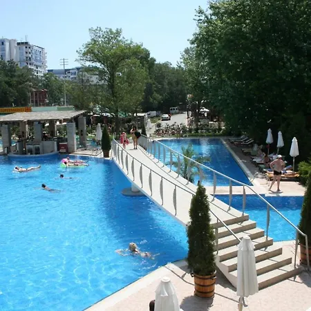 Hotel Grand Nirvana
