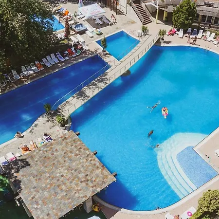 Hotel Grand Nirvana